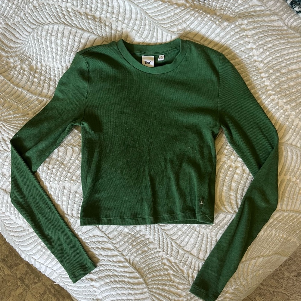 Aritzia Green Long Sleeve Tee